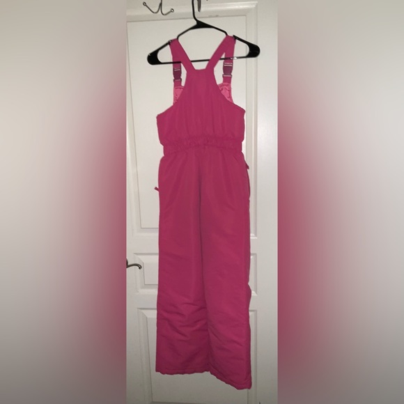 Kids Roebuck & Co snow bibs with Adjustable straps. - Picture 3 of 4